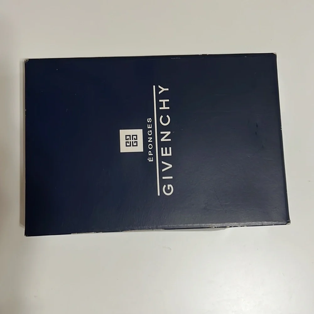 Givenchy authentic face