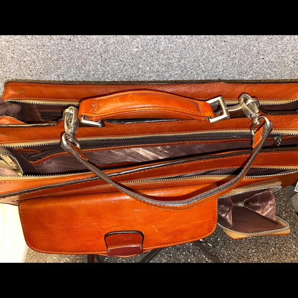 Bettoni leather crossbody