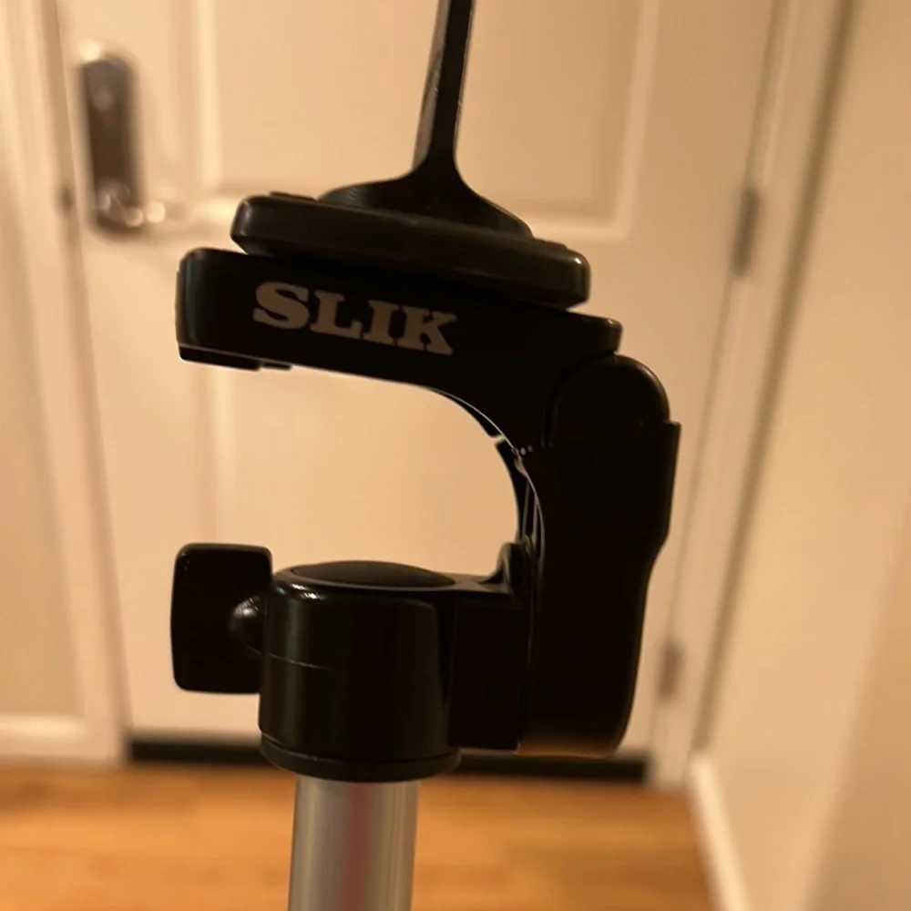 SLIK tri pod