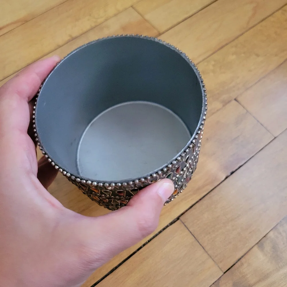 Vintage *offers welcome