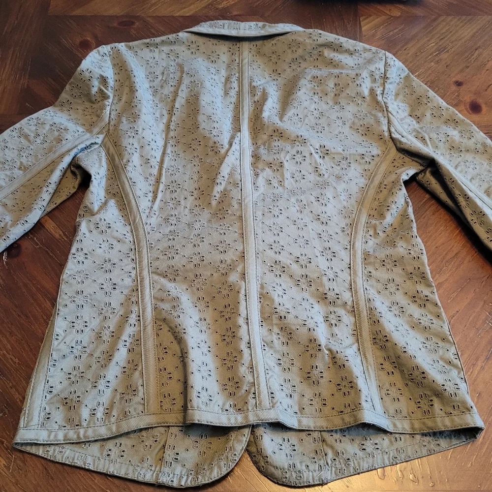 DKNY EMBROIDERED EYELET JACKET | DKNY BLAZER | DKNY JACKET | OLIVE GREEN | EUC
