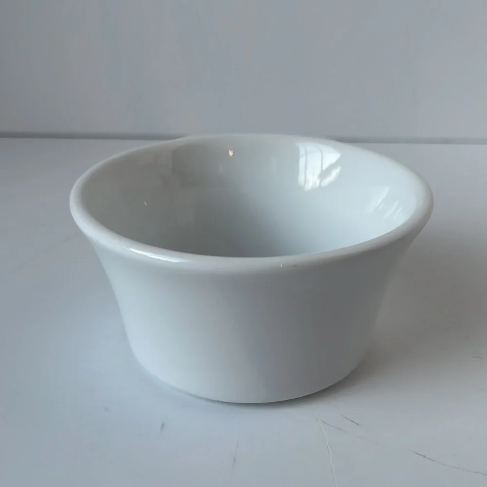 Crate&Barrel smooth sides microwave