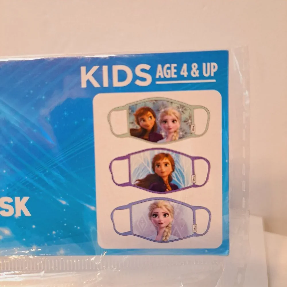 Disney packs mask