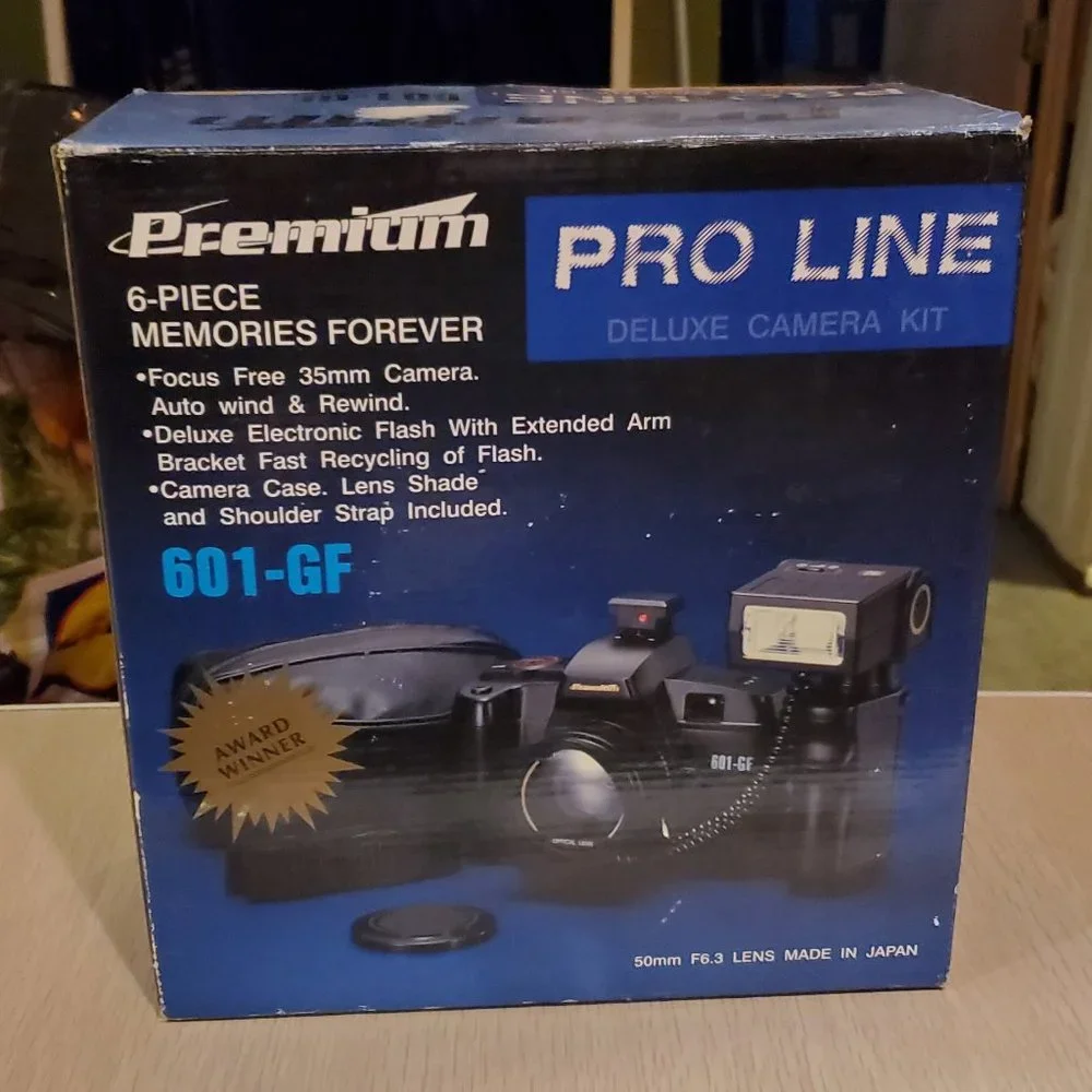 Premium Pro Line Deluxe Camera Kit 601-GF, New in Box