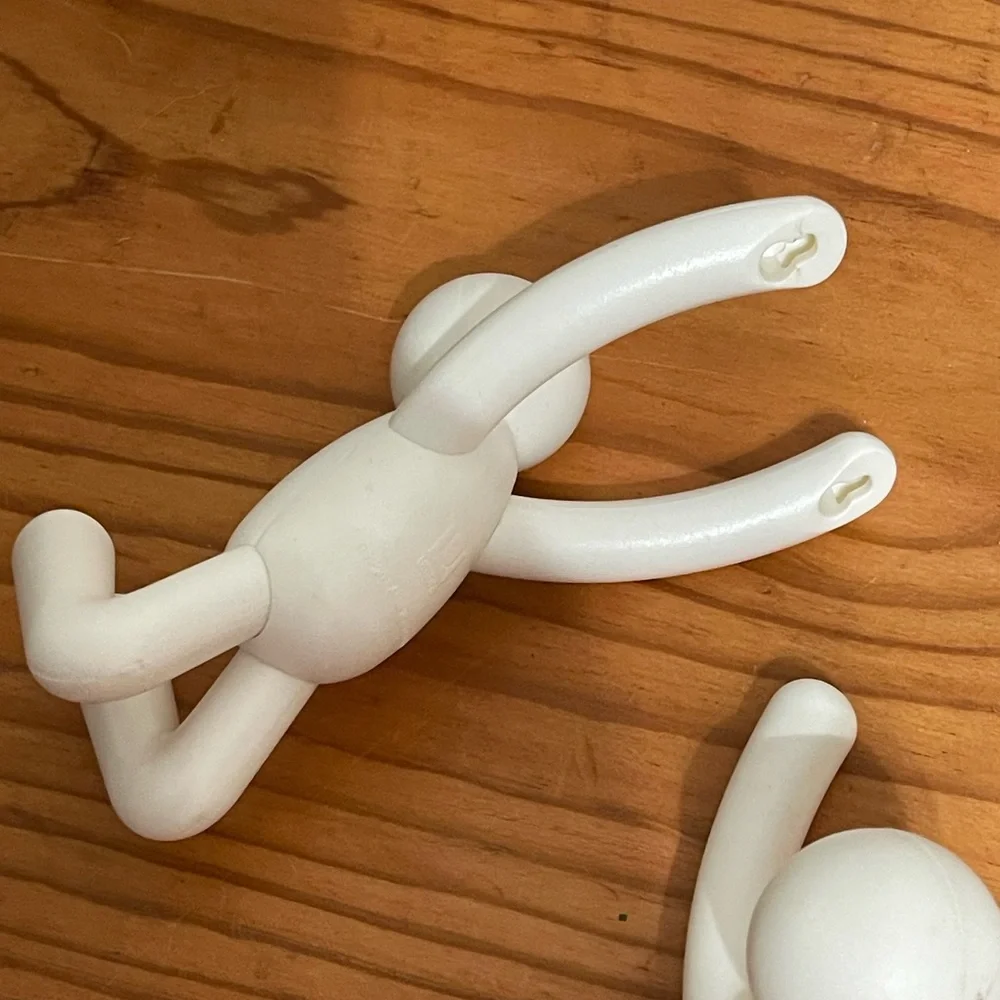 Wall hooks container store