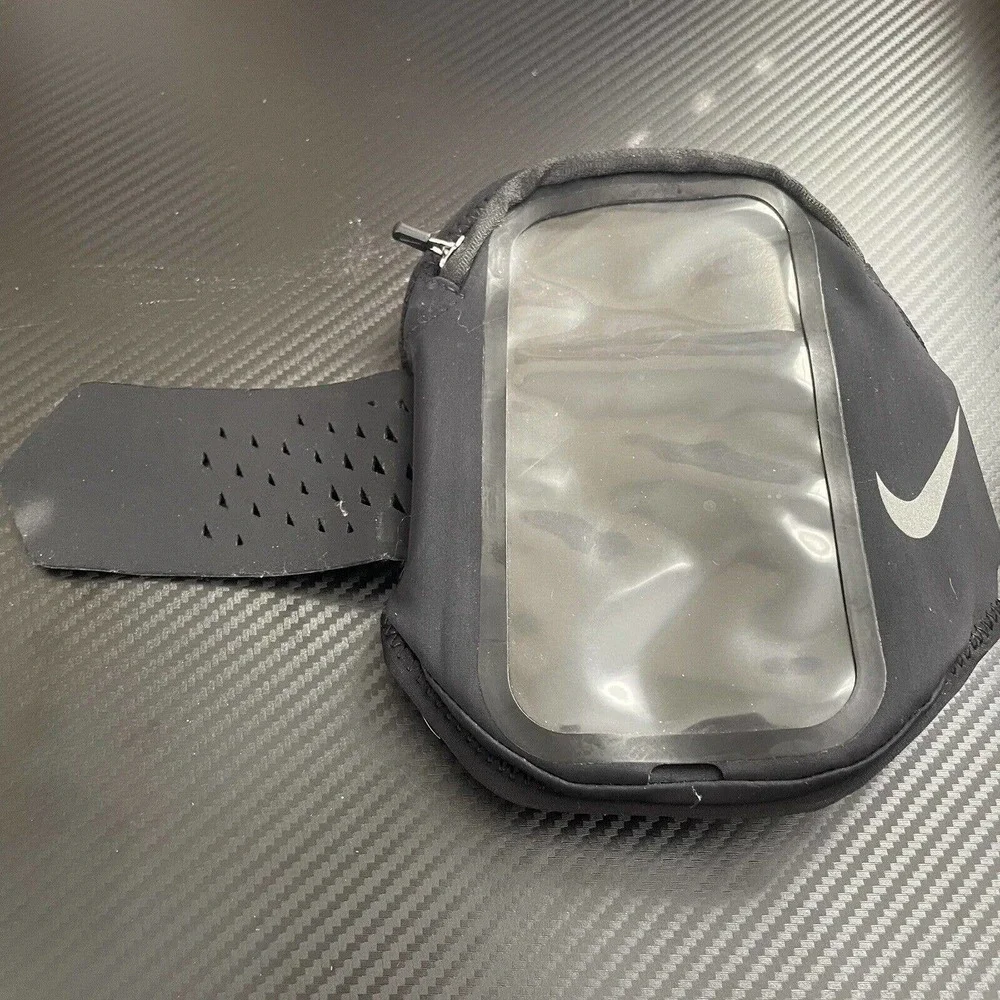 Nike this armband