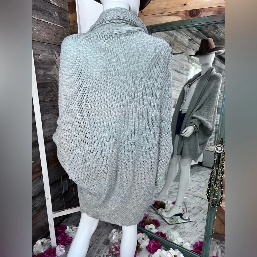 Boutique Brand Dolman Batwing Sleeve Open Front Oversized Knit Cardigan 💗