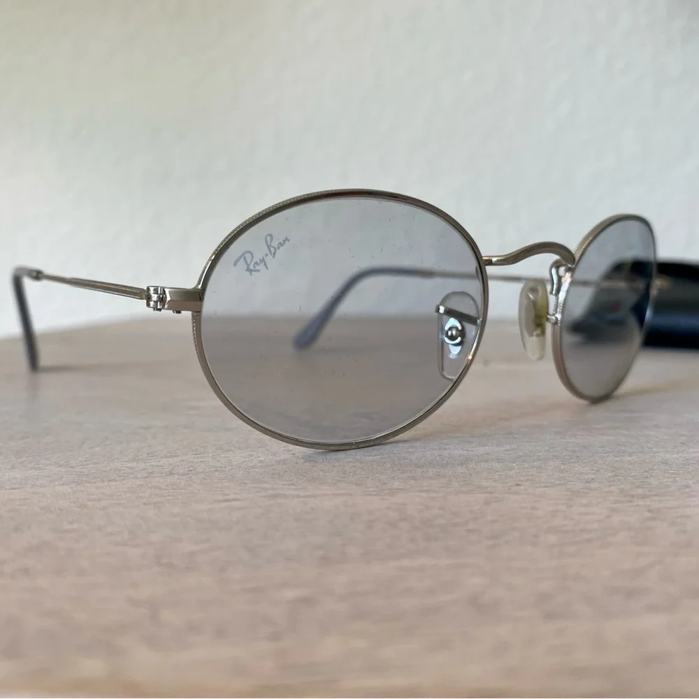 Ray-Ban Round Flash Lenses with matte silver frame