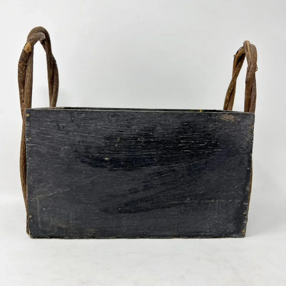 Unbranded worn primitive