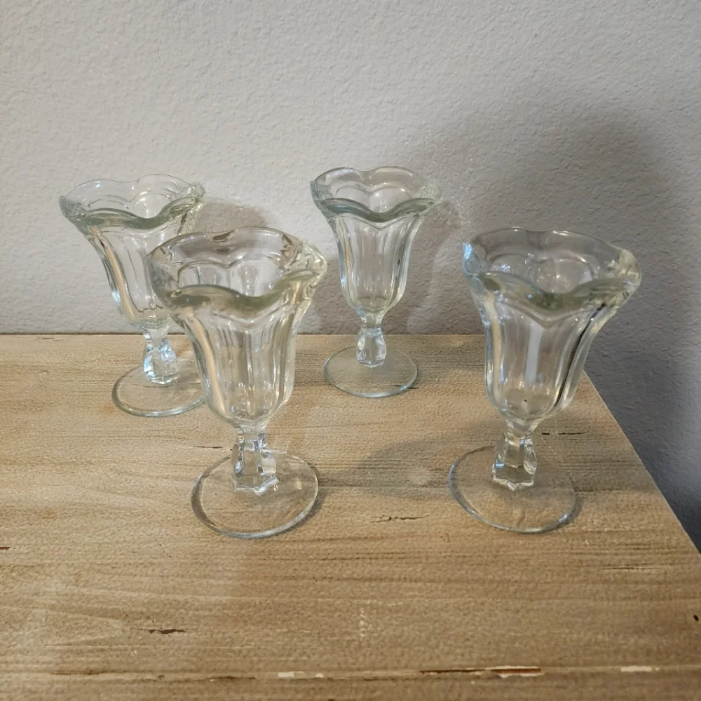 Colony Glass Company four set