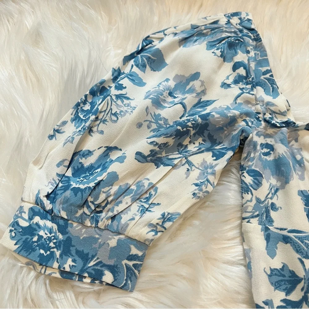 Reformation top slightly tie