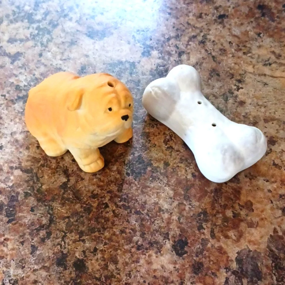 VINTAGE Bulldog & Bone Salt & Pepper Shakers Set