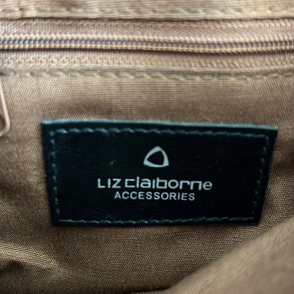 Liz Claiborne guc color