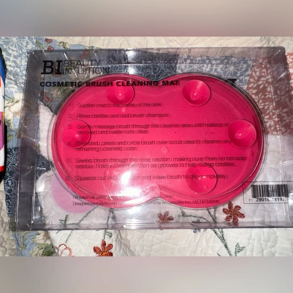 ipsy cleaning mat
