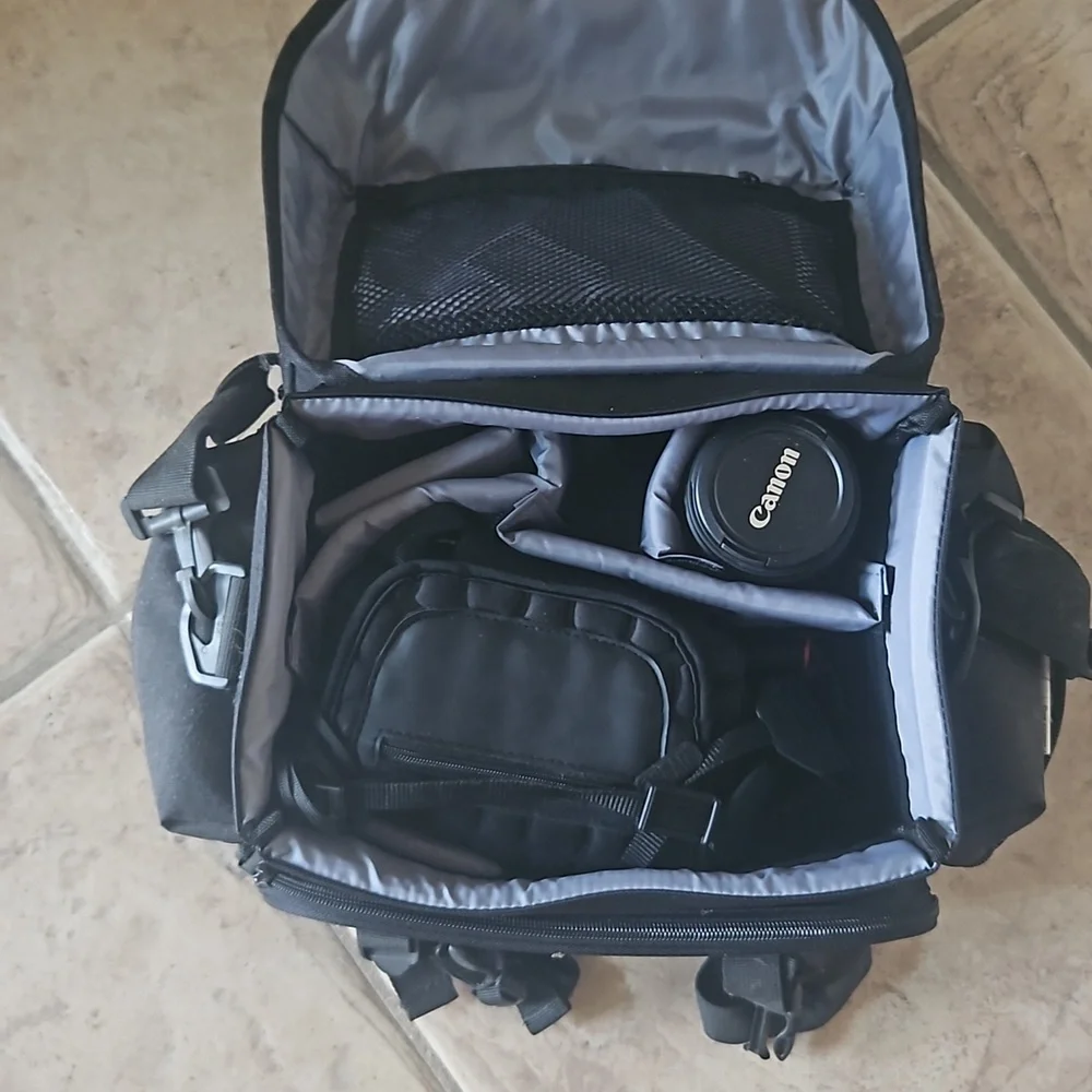Canon EOS Rebel T3 DSLR