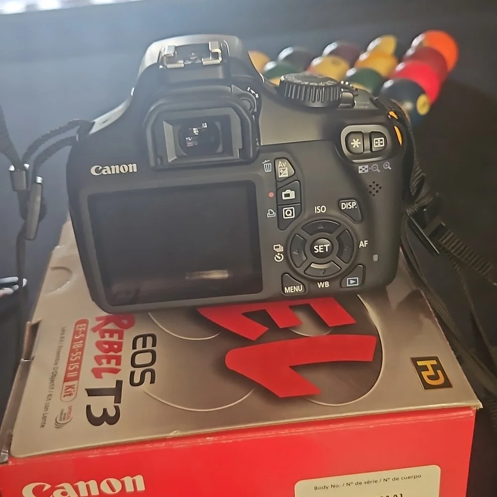 Canon EOS Rebel T3 DSLR