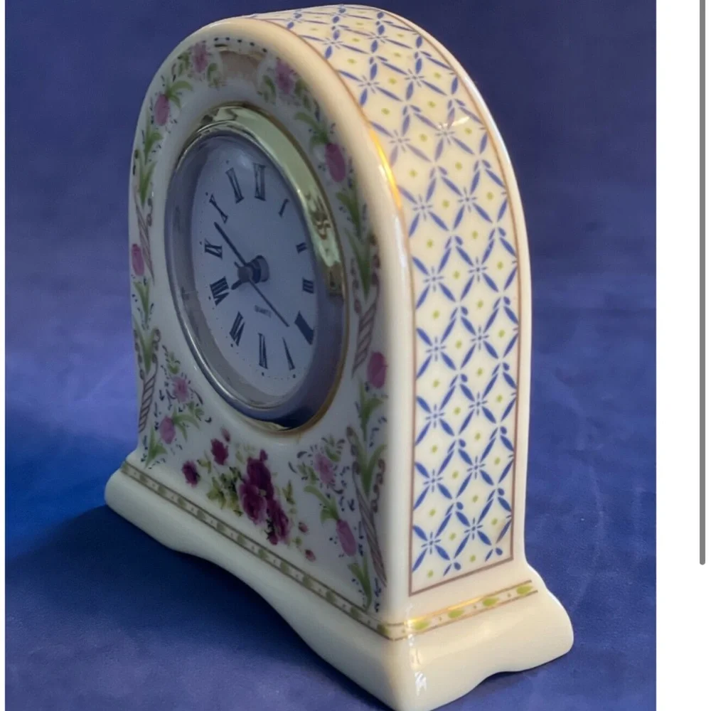 JJI International Porcelain Desk Clock Works Vintage Quartz Colorful Floral