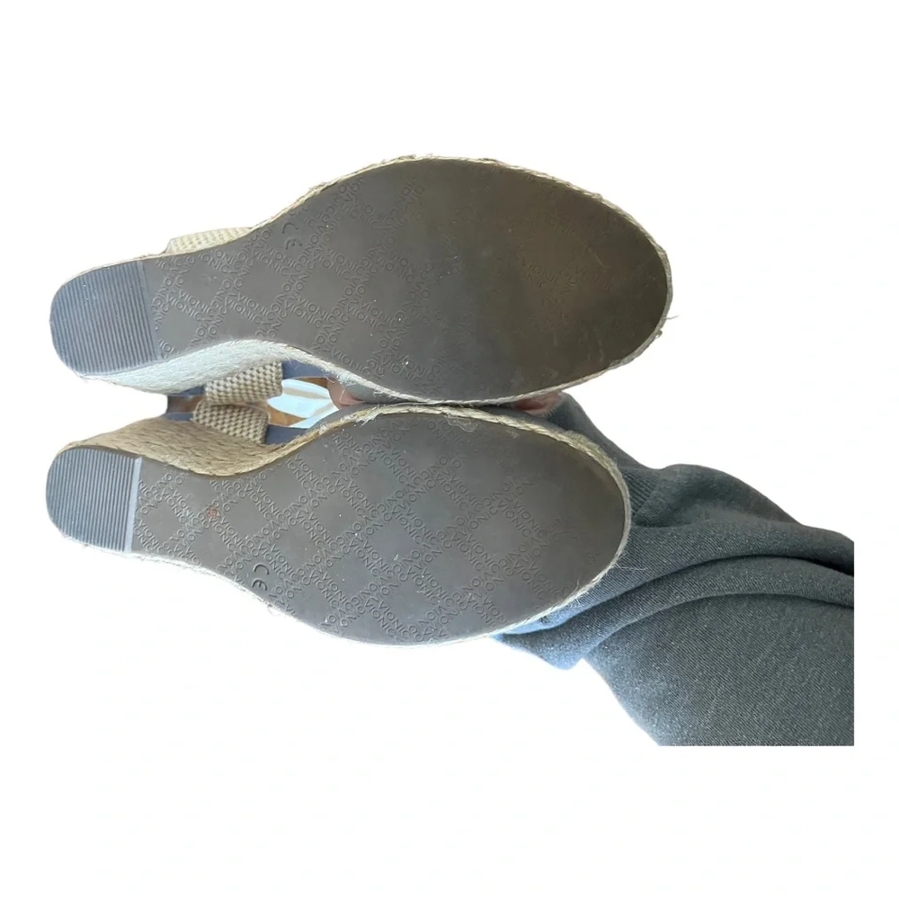 Vionic here heel