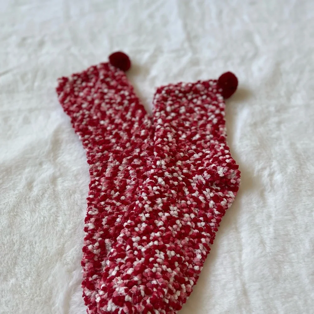 N/A fuzzy confetti