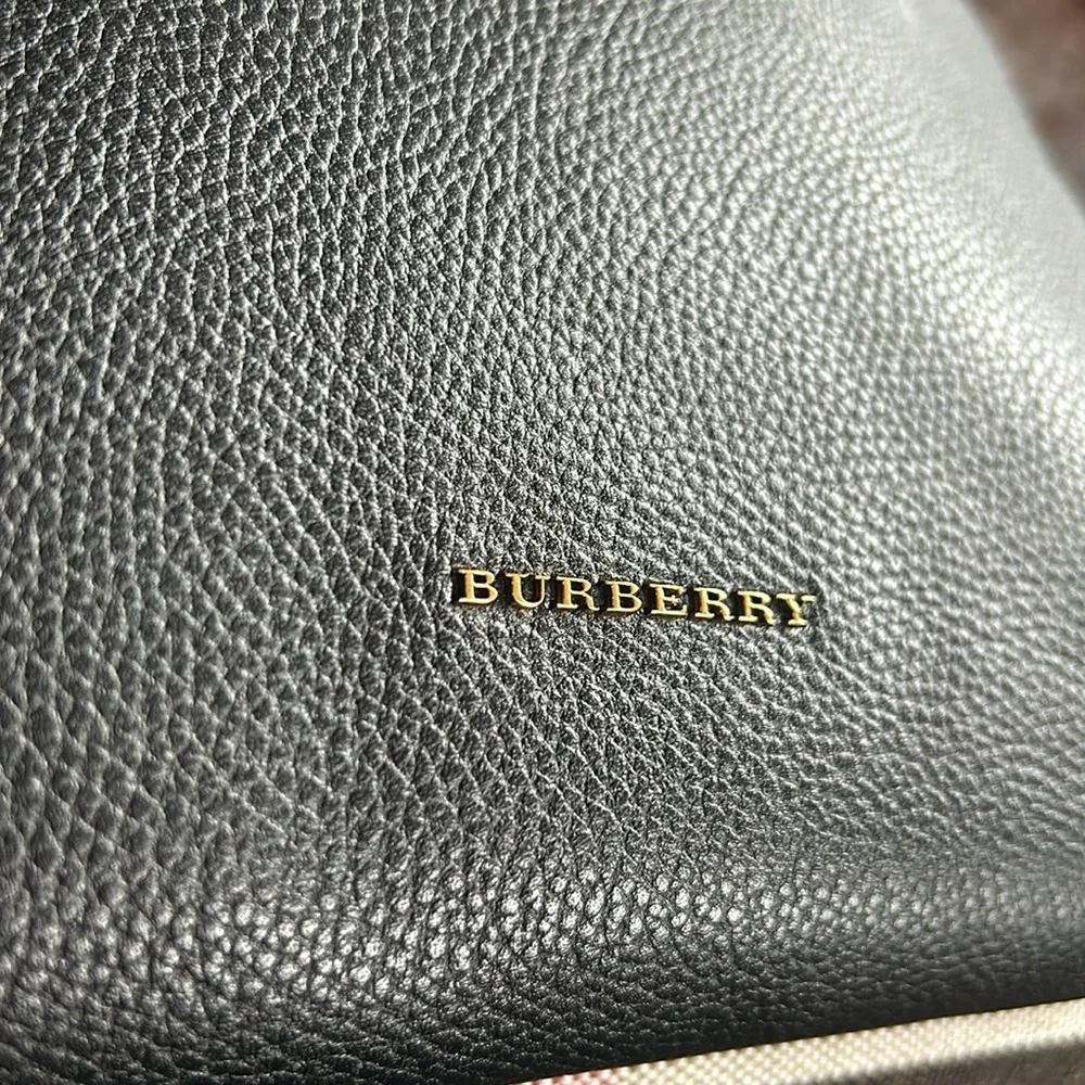 Burberry plaid tags