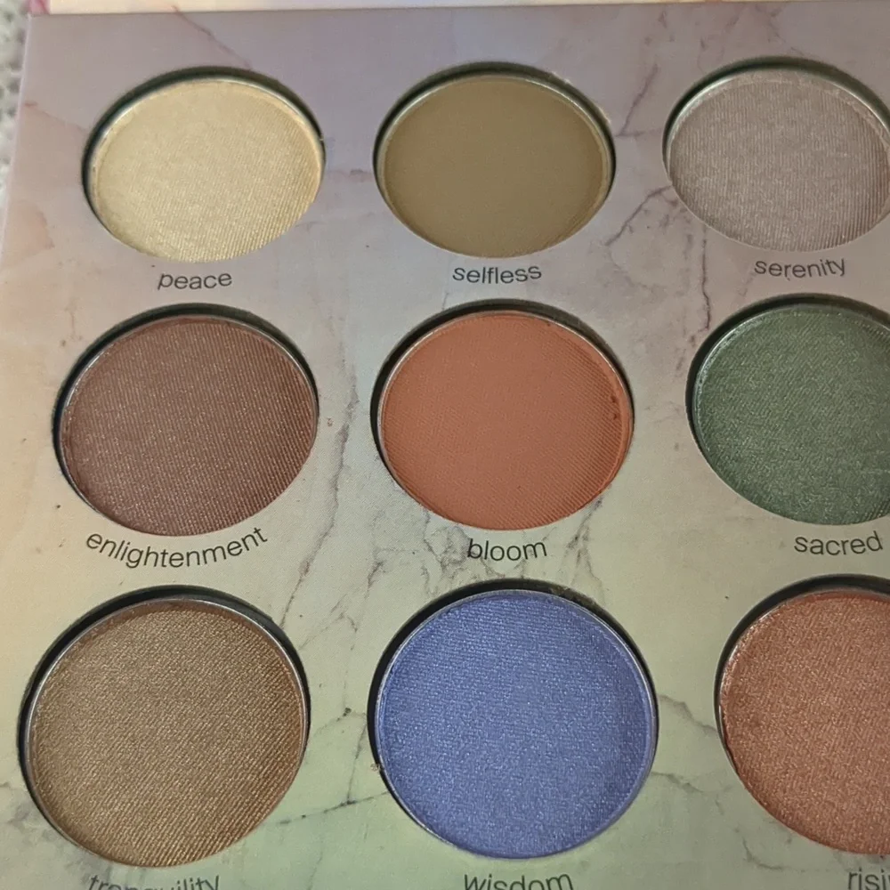 OFRA lotus eyeshadow