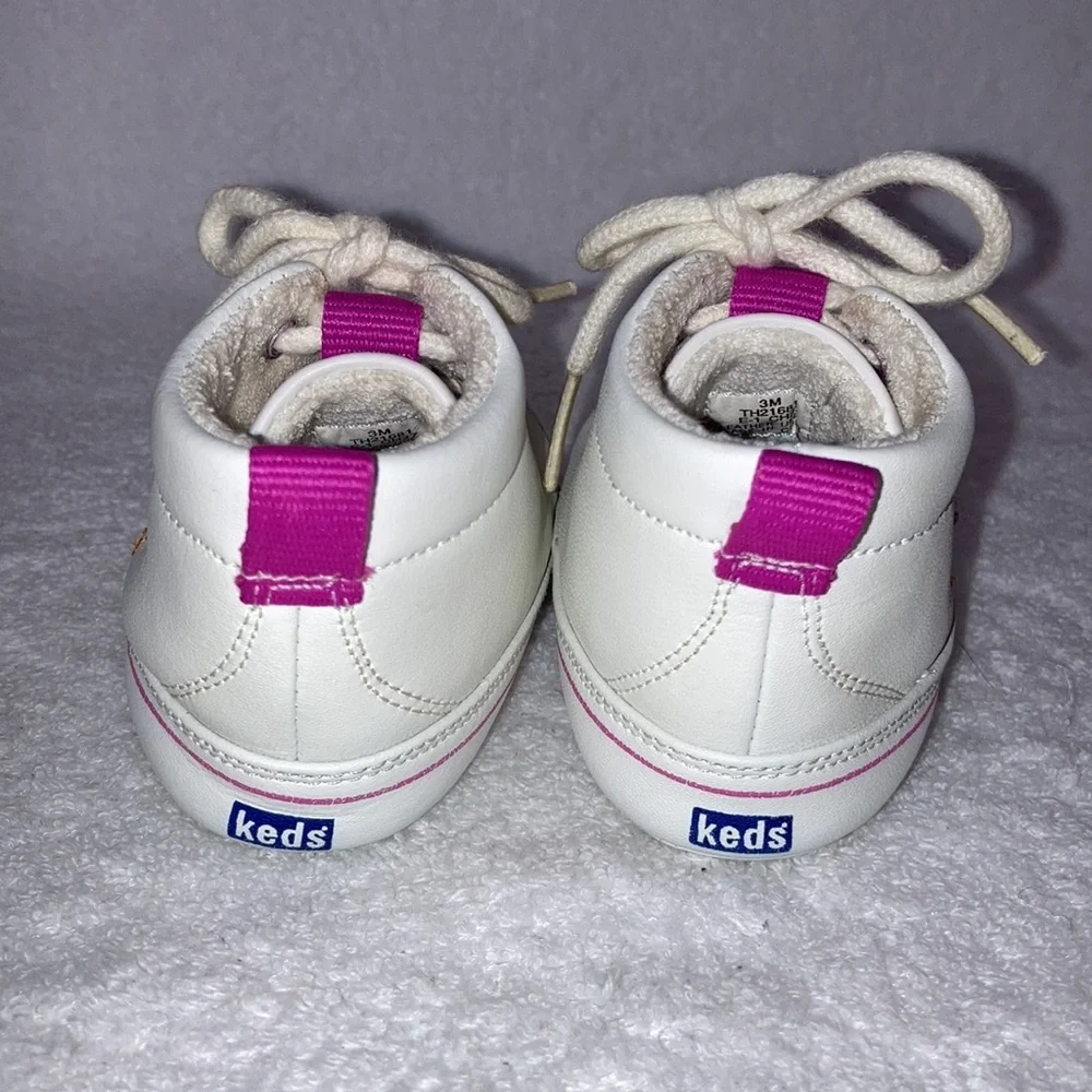 Keds all baby crib shoes white leather embroidered chick balloons size 3