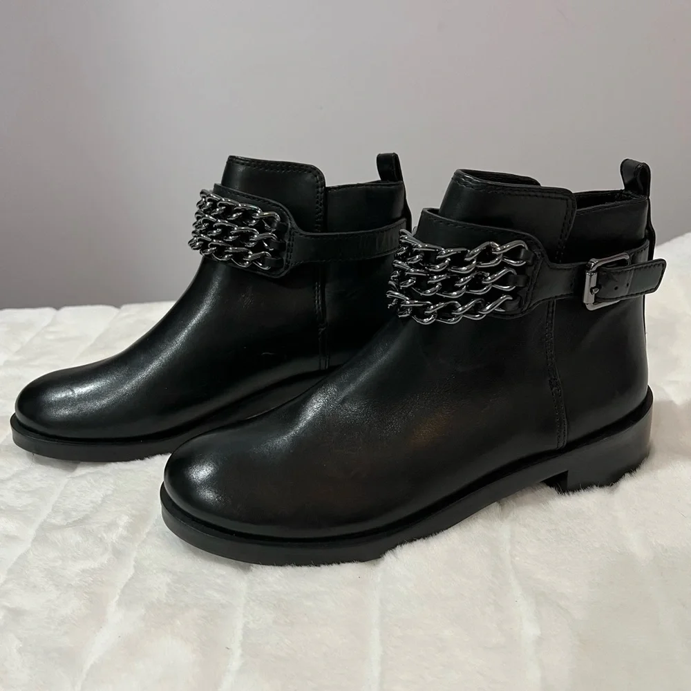 ⭐️⭐️⭐️new—never worn⭐️⭐️⭐️