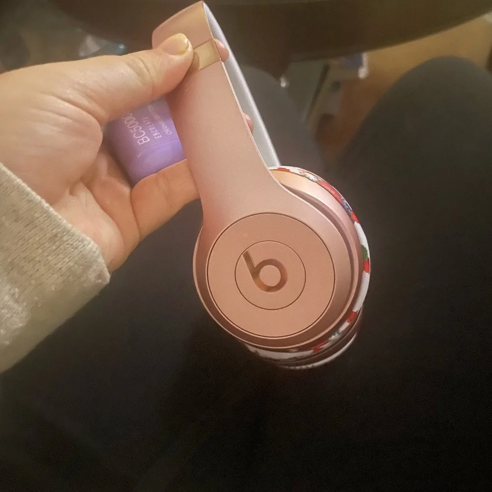 N/A beats headphones