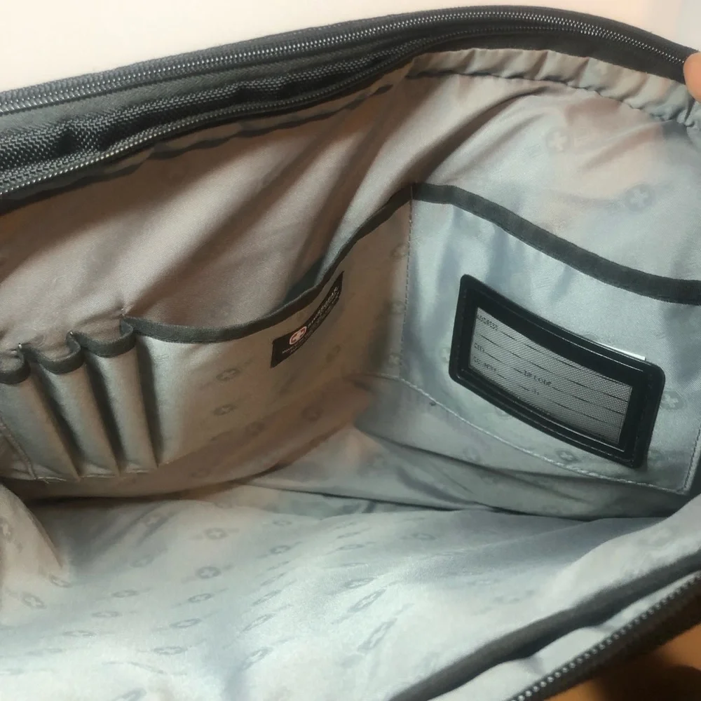 Swiss Gear Over The Shoulder Black Travel Bag. Office/laptop/travel
