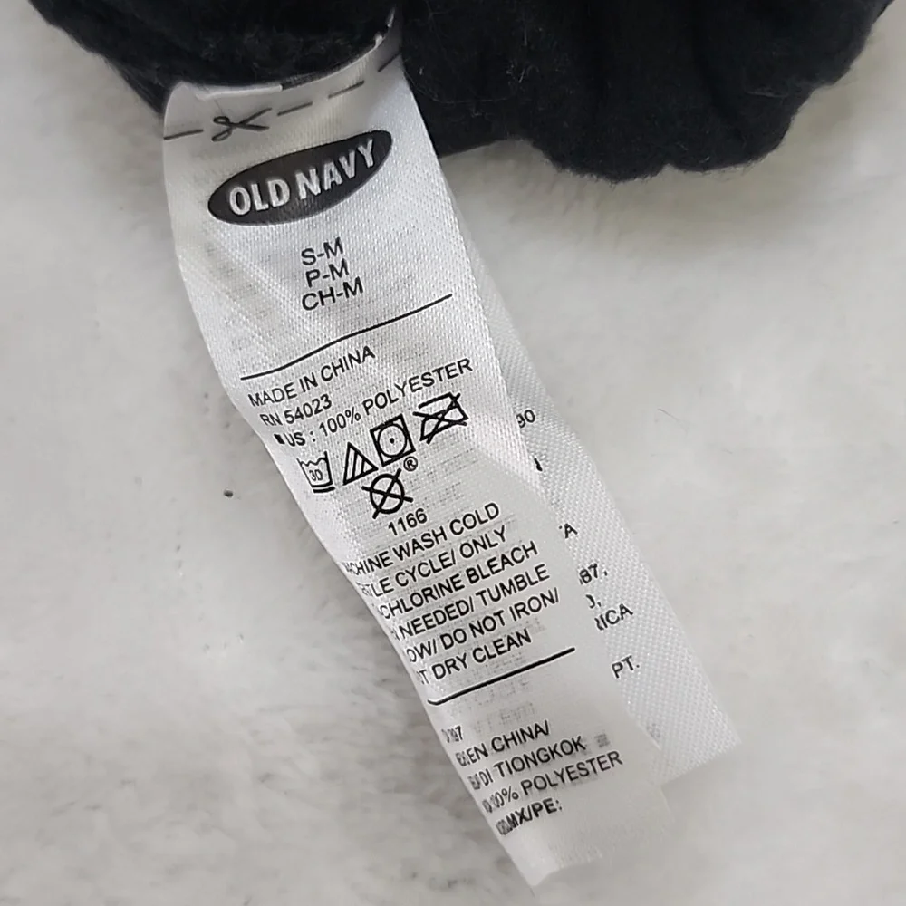 Old Navy pairs boy