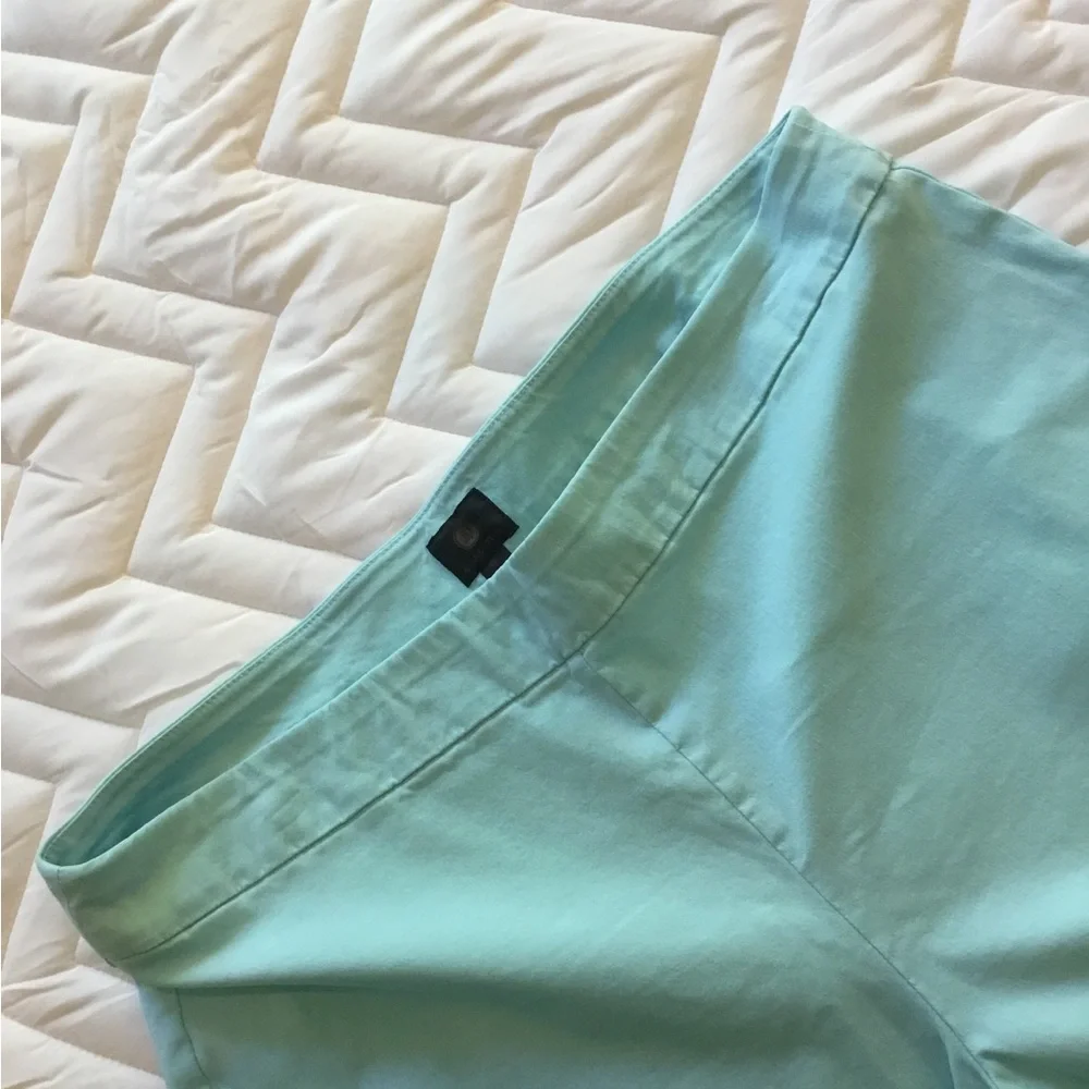 JM COLLECTION CAPRIS XXL Aqua Very good condition. cute details on cuff.