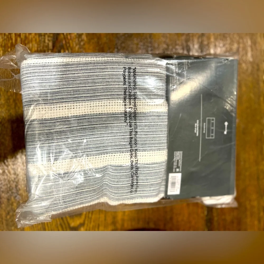 Threshold 100% cotton