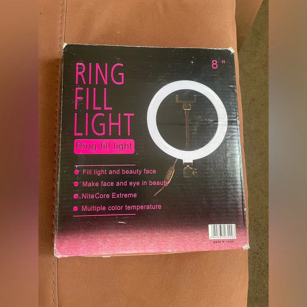 8” Ring Fill Light. Perfect For Beginner Content Creators 💡