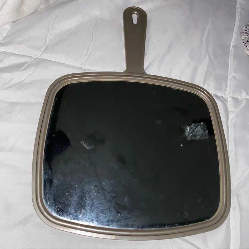 2 Hand Mirrors