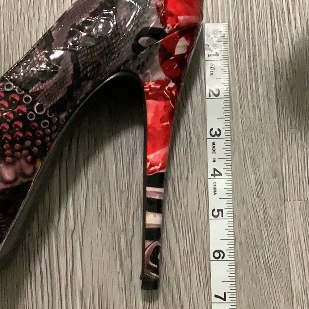 Rosette snake skin