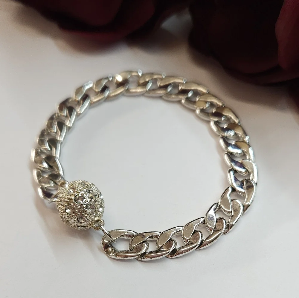N/A chunky silver
