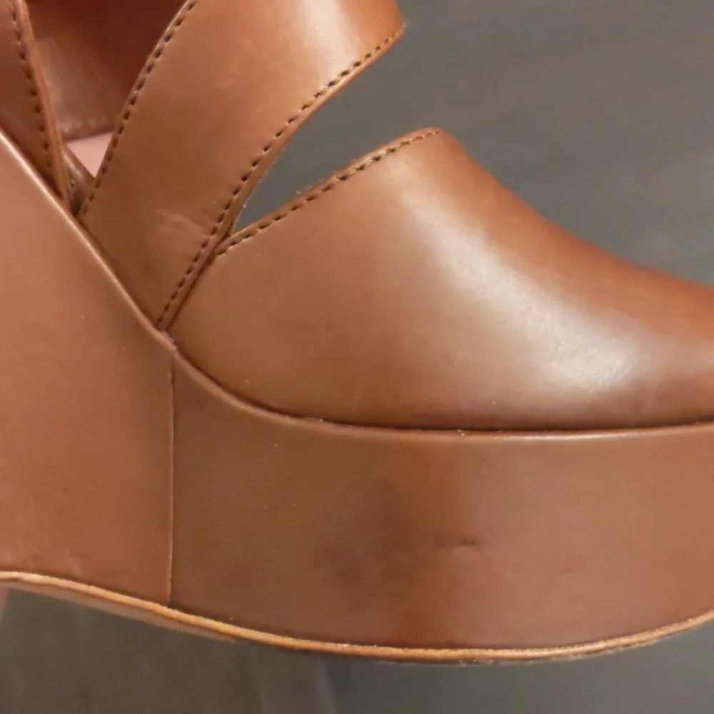 Prada gorgeous brown