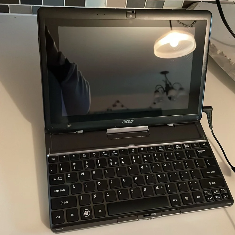 Acer used iconia