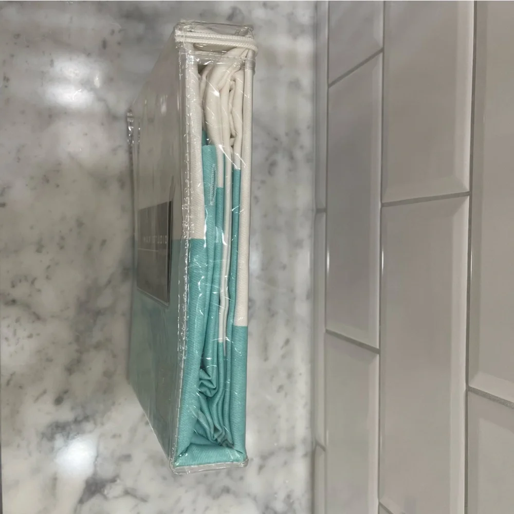 Max Studio Shower Curtain. NWT. 72x72”.