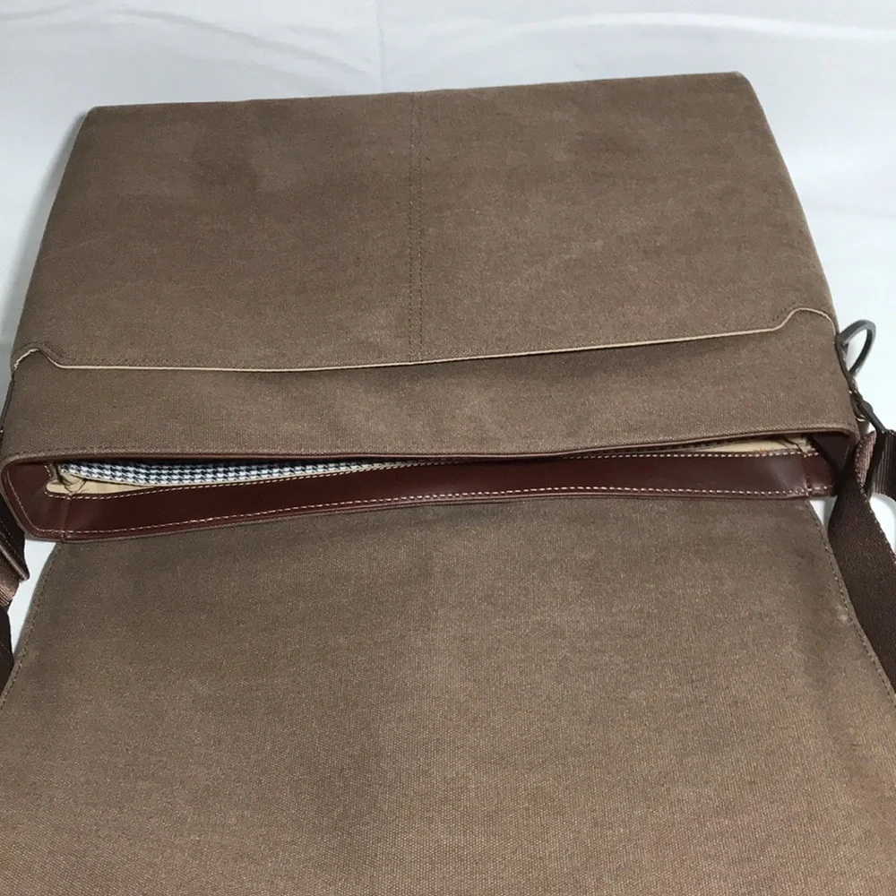 Boconi smoke organizer buckle