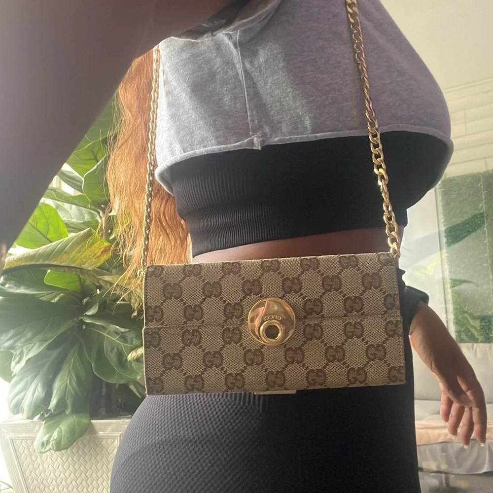 Gucci provide pictures