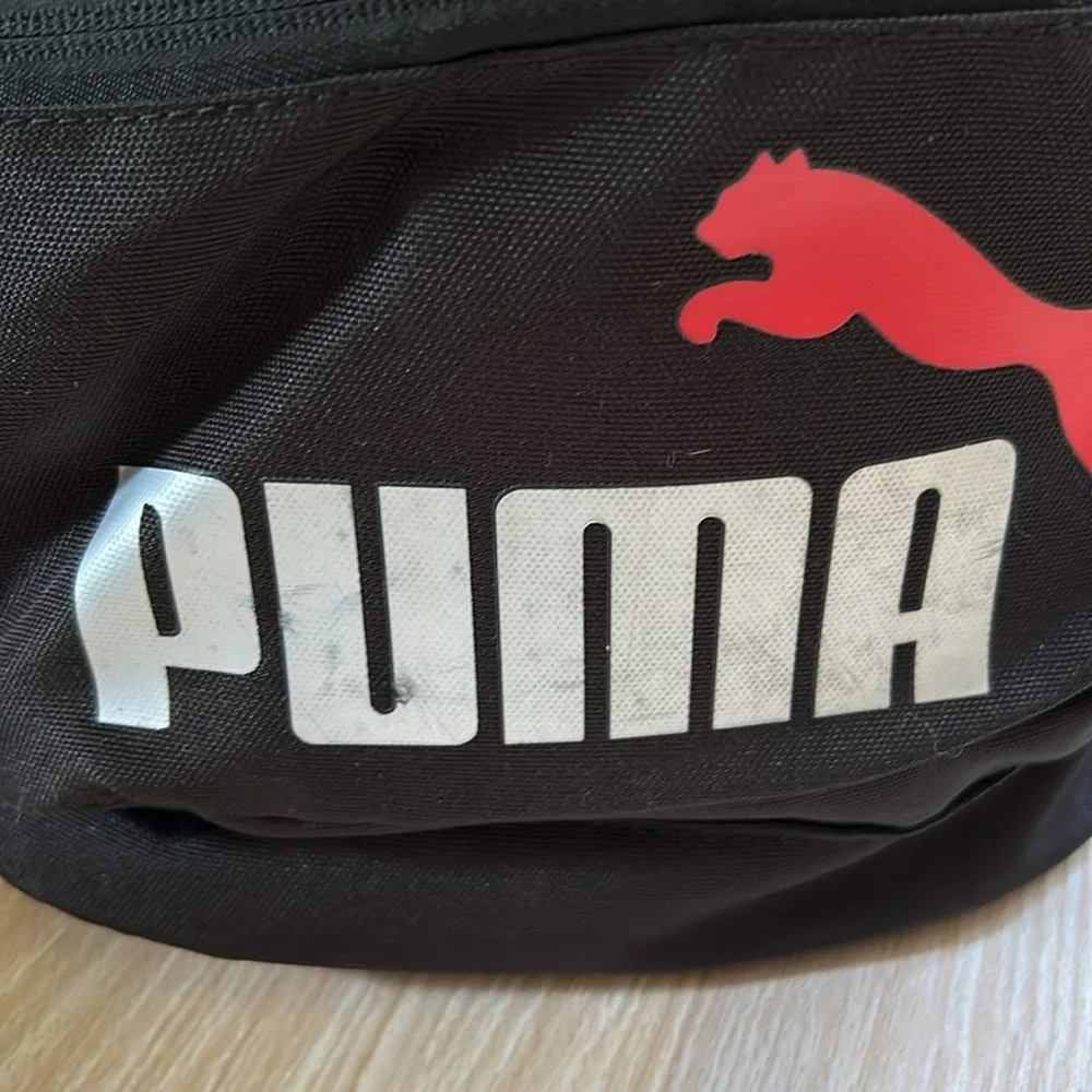 Puma backpack measures
