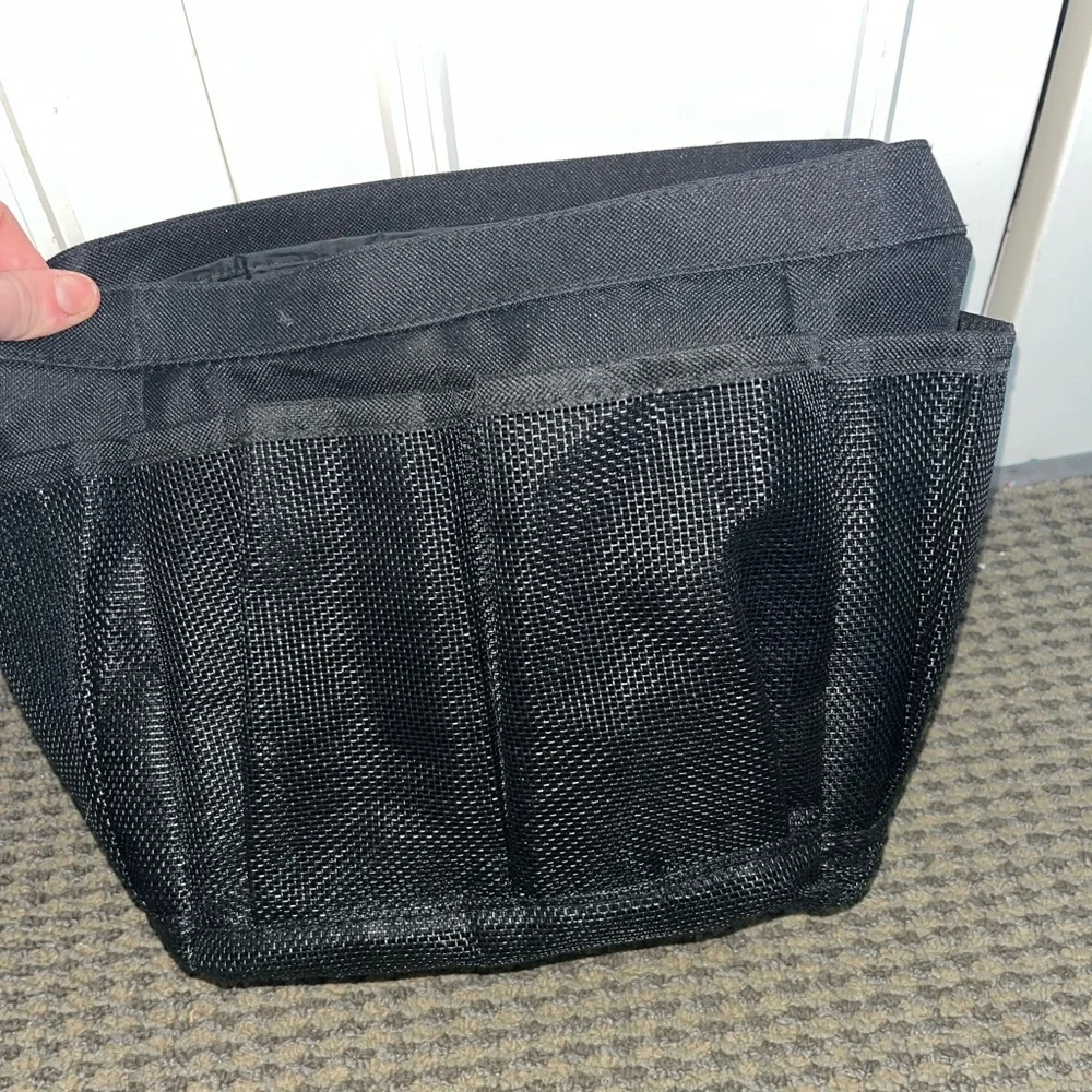 N/A black mesh