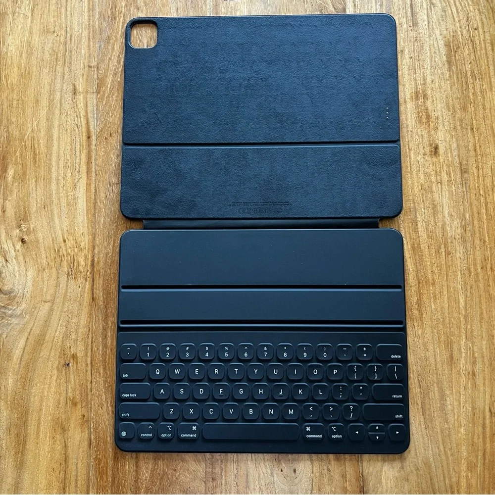 Apple smart keyboard