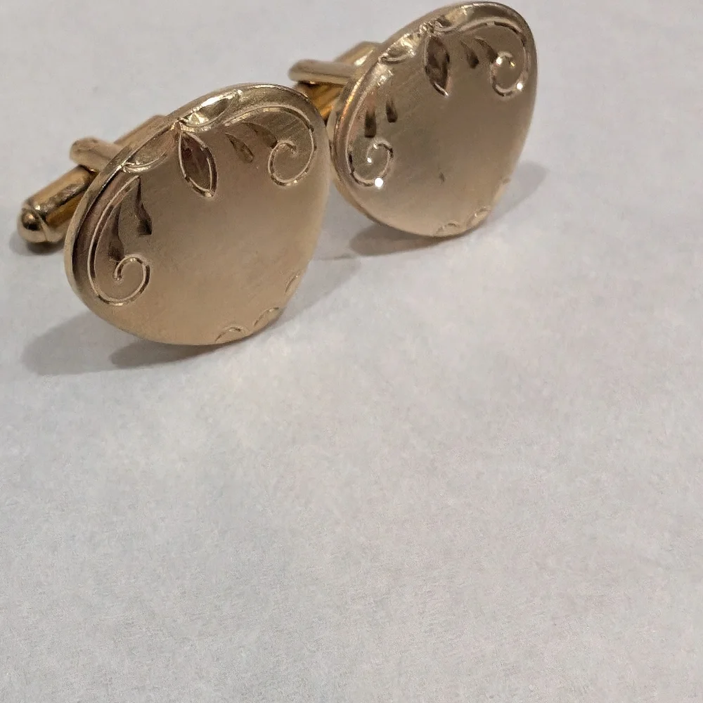 Vintage dressy gold