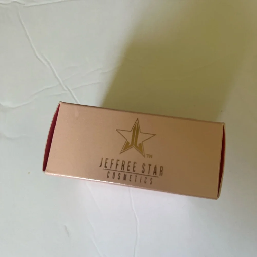 Jeffree Star caramel shade