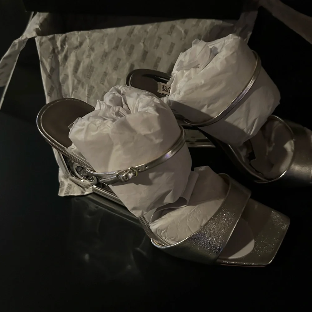 Badgley Mischka these artfully