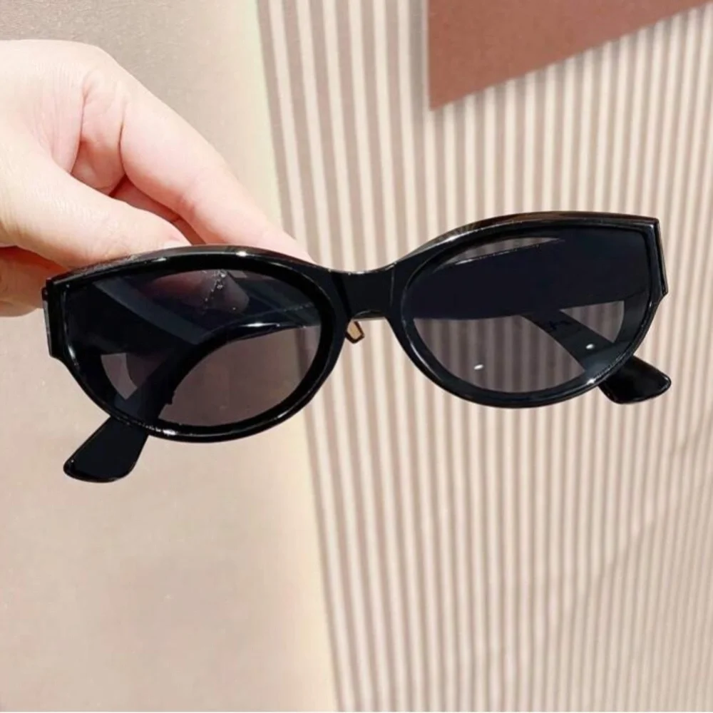 N/A trendy beach