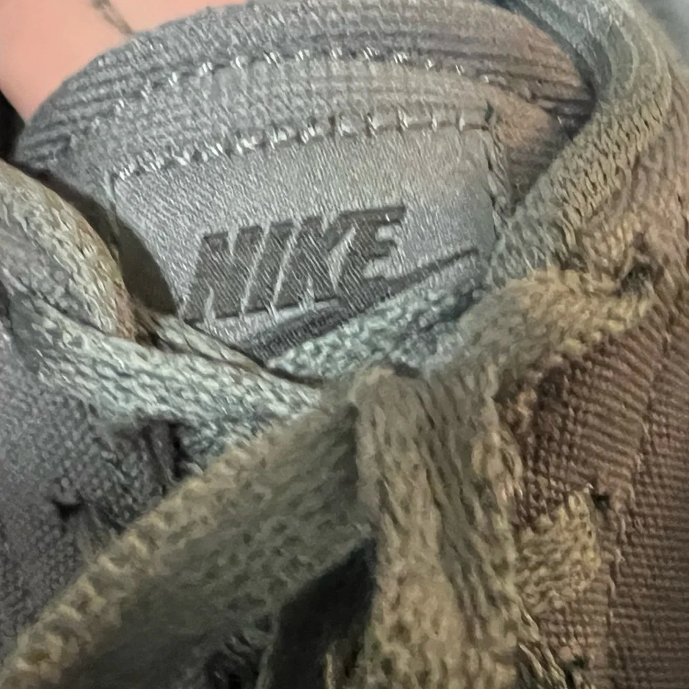 Nike kids solar