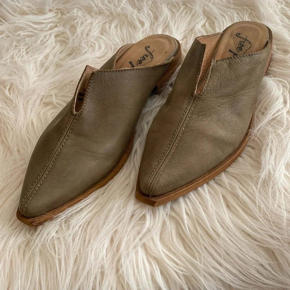 FREE PEOPLE flats
